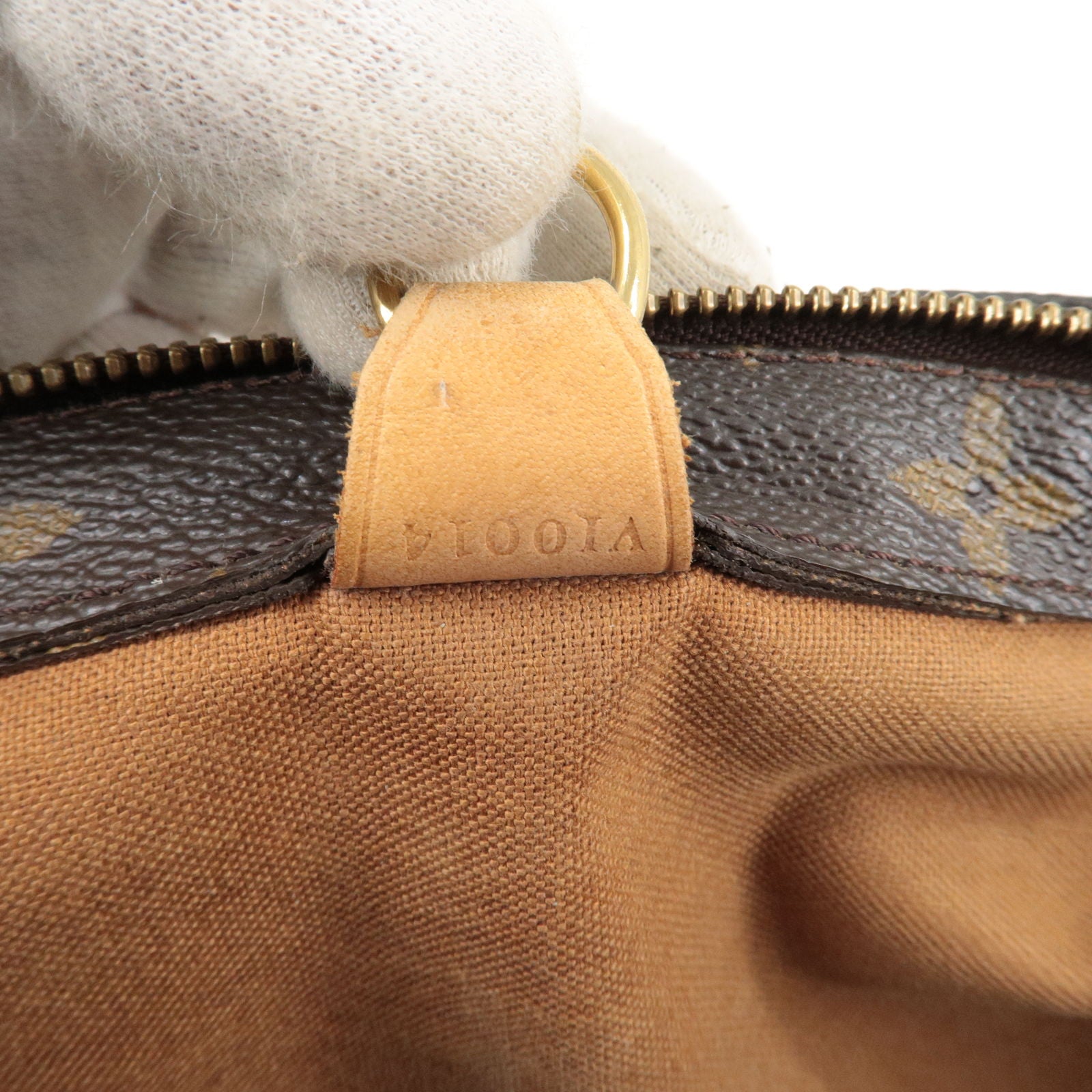 Louis Vuitton M68000 LV Circle Bag Charm & Key Holder