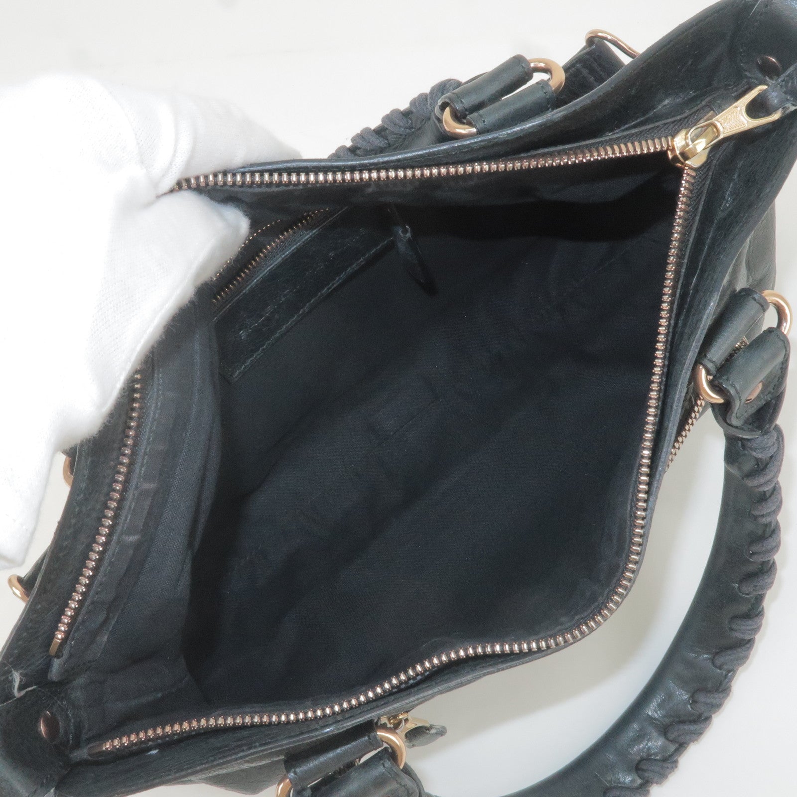 Pre-owned Louis Vuitton Black Patent Leather Applique Embellished