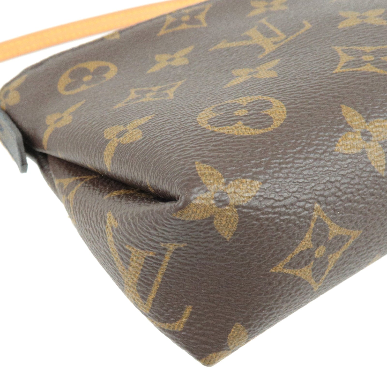 Pre-owned Louis Vuitton Beige Monogram Pallas Bb Bag