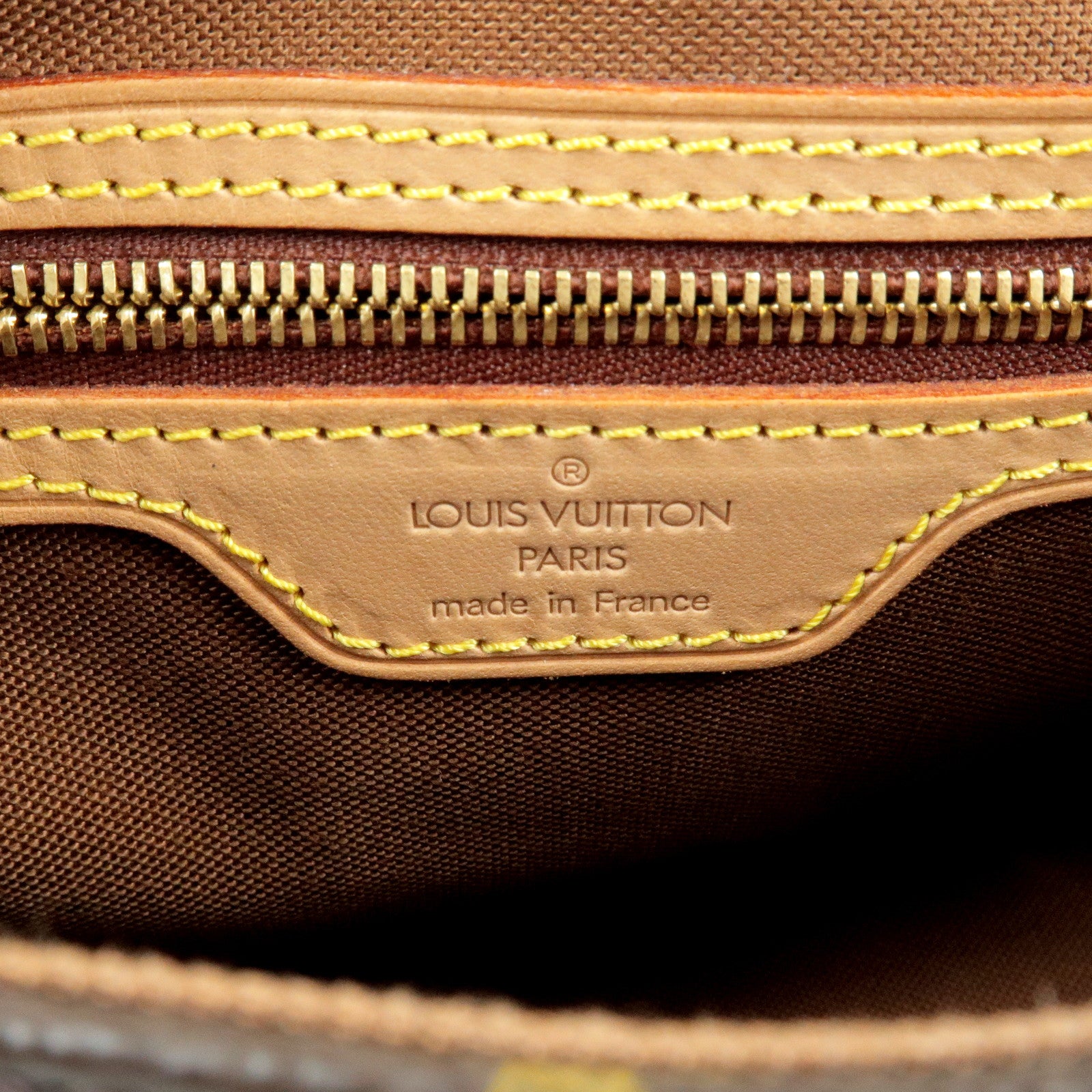 Louis Vuitton 1996 pre-owned Epi Sac Depaule PM Shoulder Bag - Farfetch