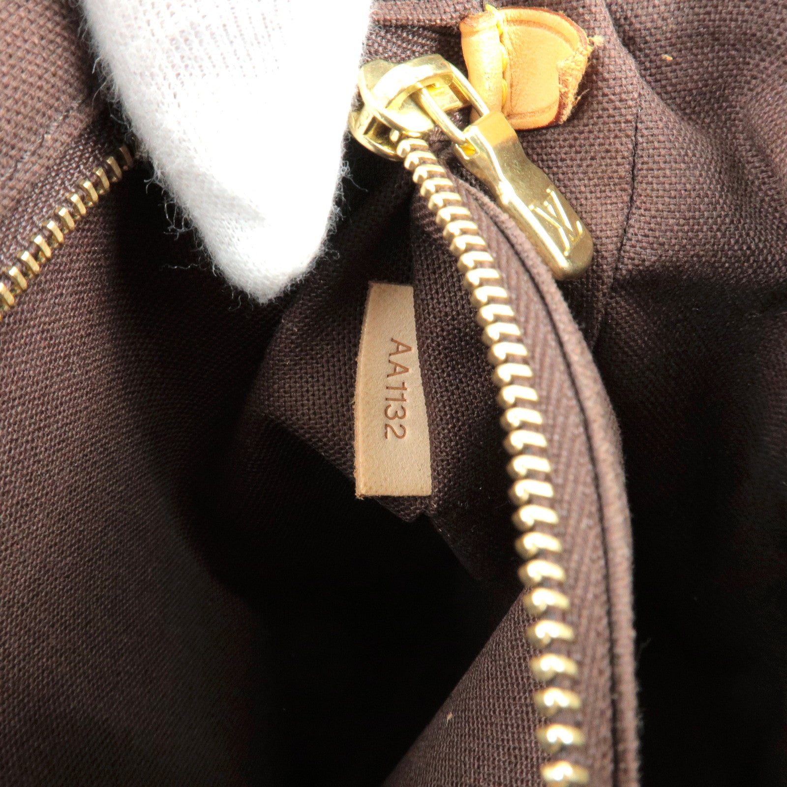 Shoulder - Louis - Vuitton - ep_vintage luxury Store - GM - Shanti