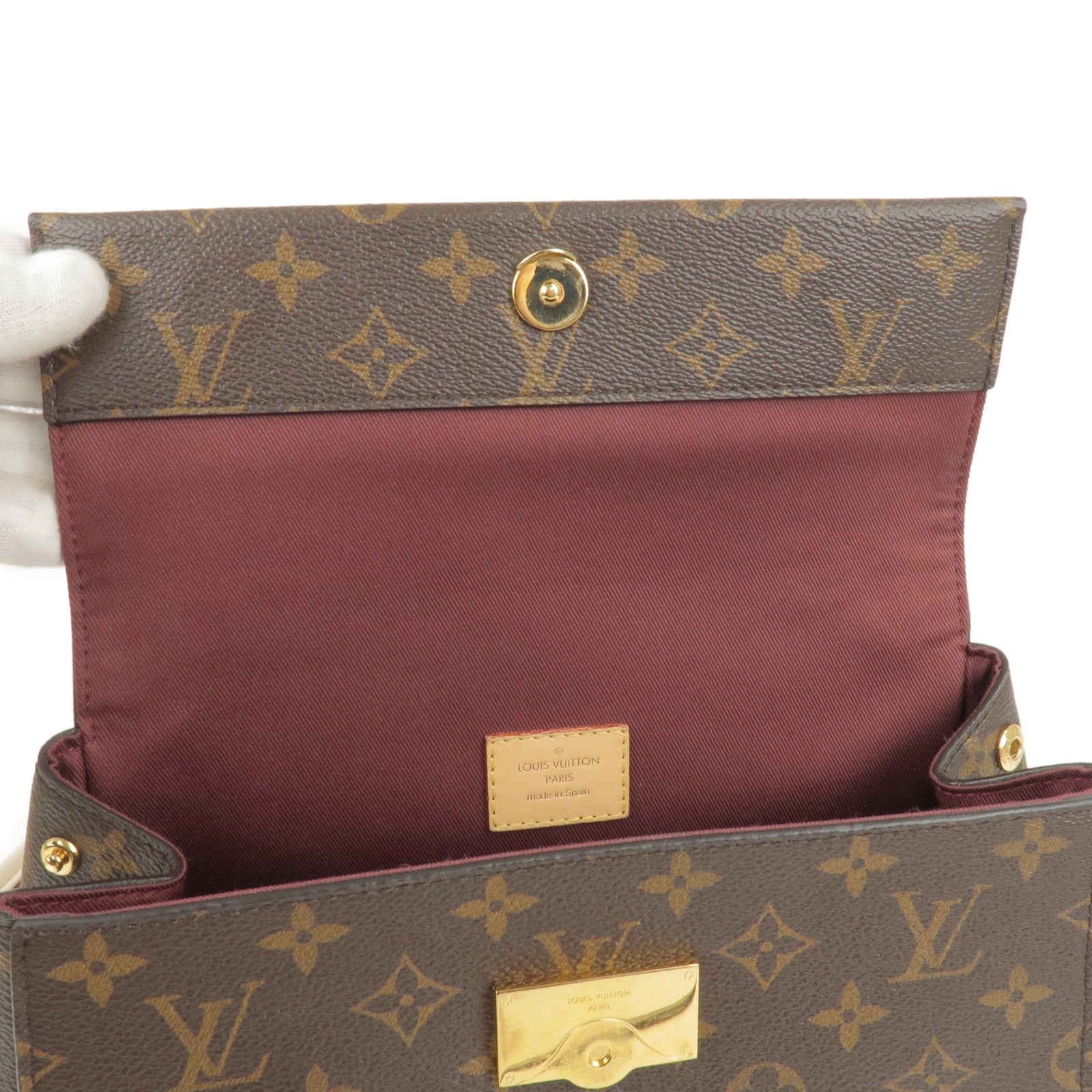 Louis Vuitton, Bags, Preloved Louis Vuitton Epi Cluny Bb