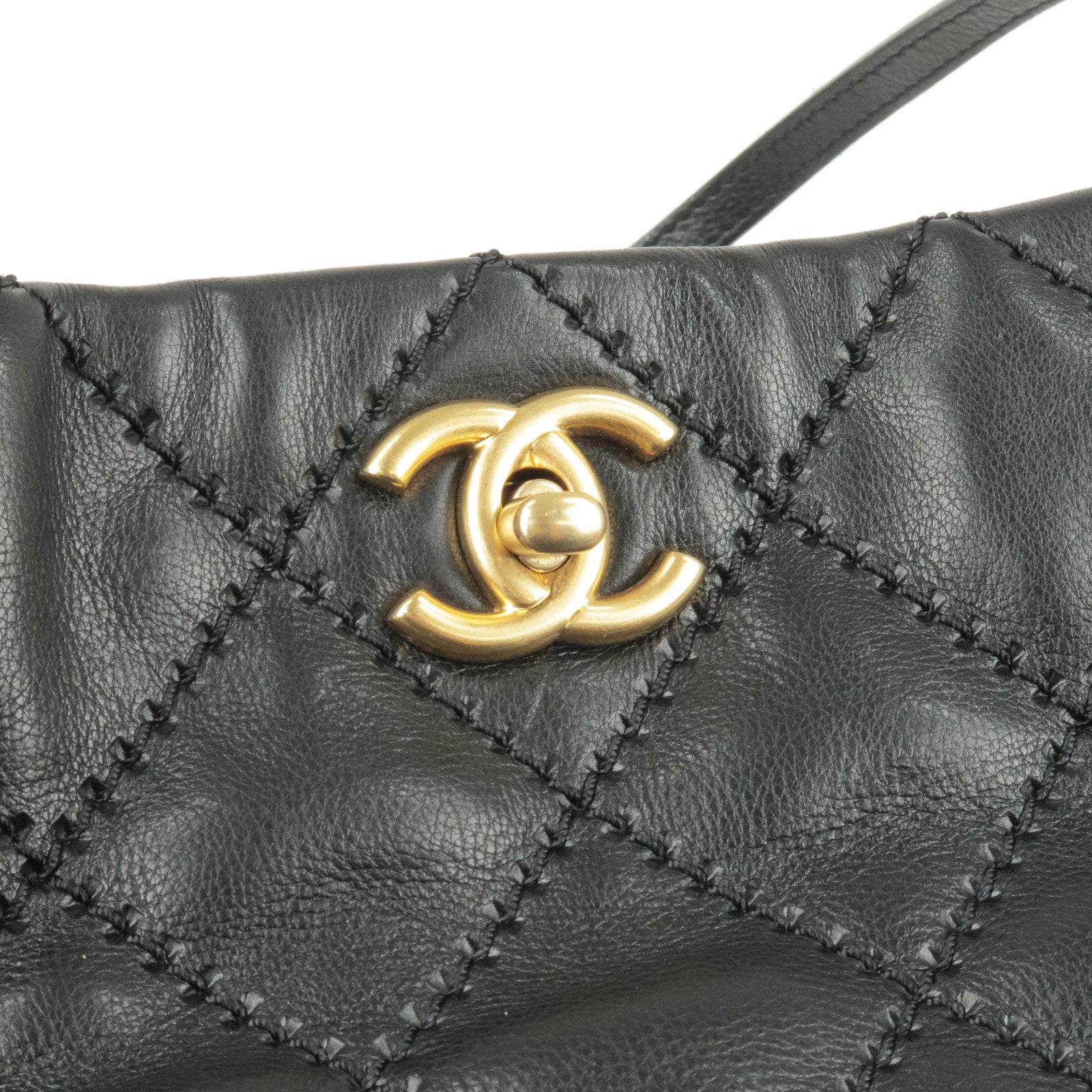 Chanel Vintage Caviar Stitched CC Small Shoulder Bag Black - Luxury In Reach