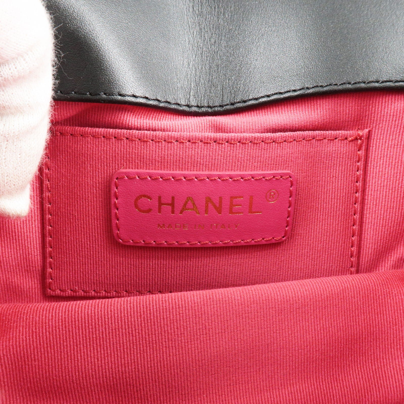 chanel make up pouch bags
