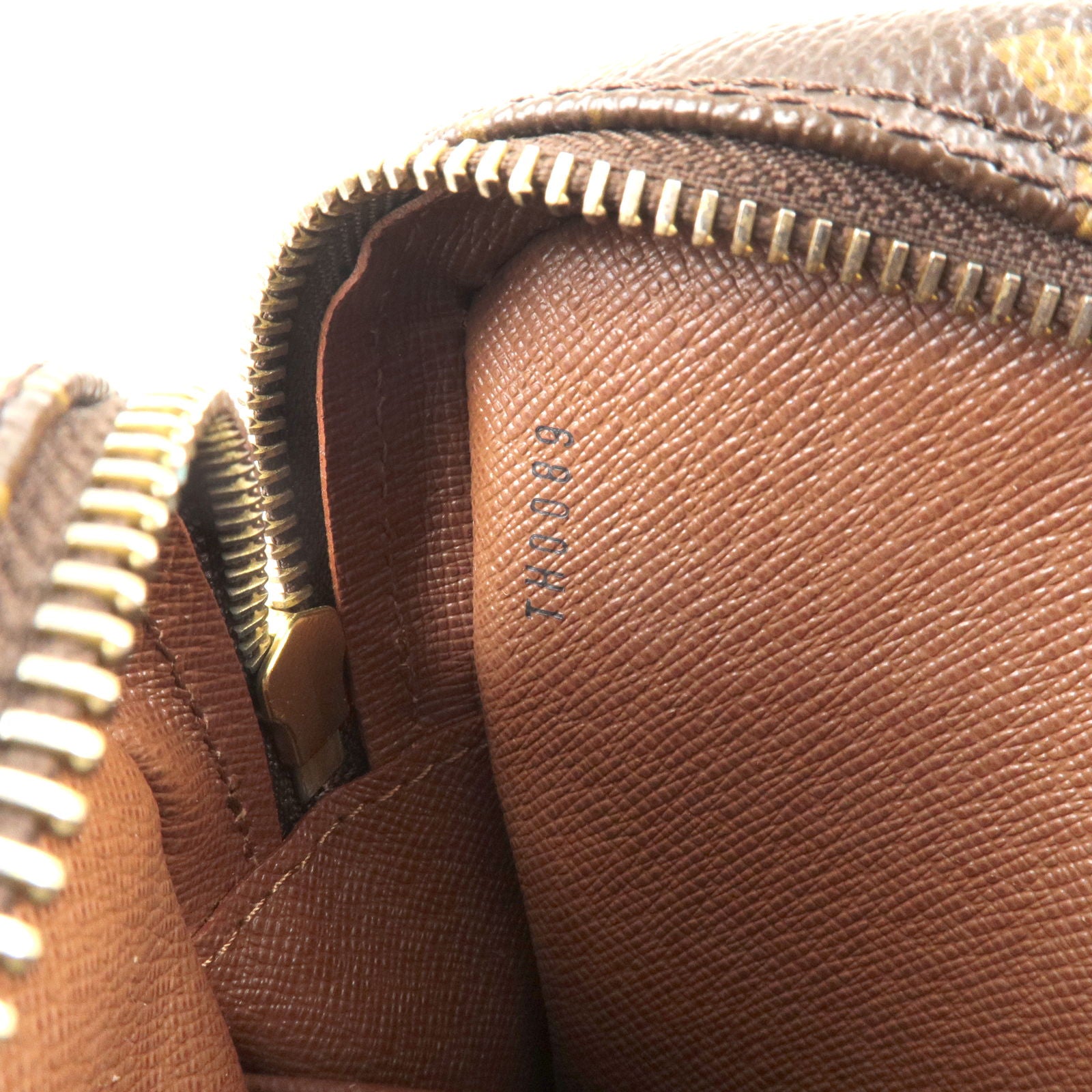 Vuitton - Bag - Кепка бейсболка louis vuitton - Monogram - M45266 – Sac  cabas Louis Vuitton Lockme en cuir grainé noir - Shoulder - Danube - Louis