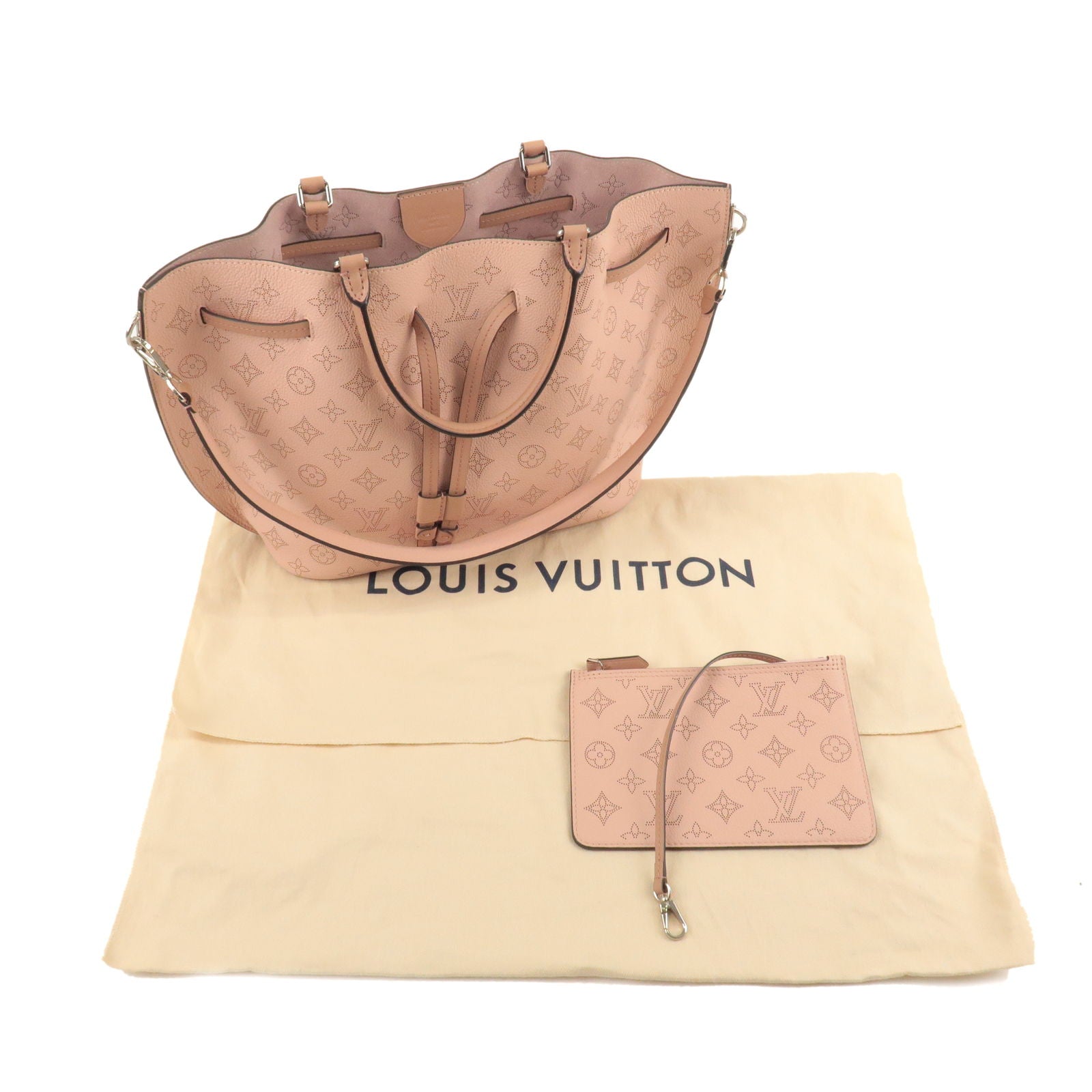 Magnolia - Sophie Turner Goes Glam in Louis Vuitton Minidress & Clear  Sandals at Season Premiere - Monogram - M54401 – dct - Louis - Mahina -  2Way - Vuitton - Bag - Girolata - ep_vintage luxury Store