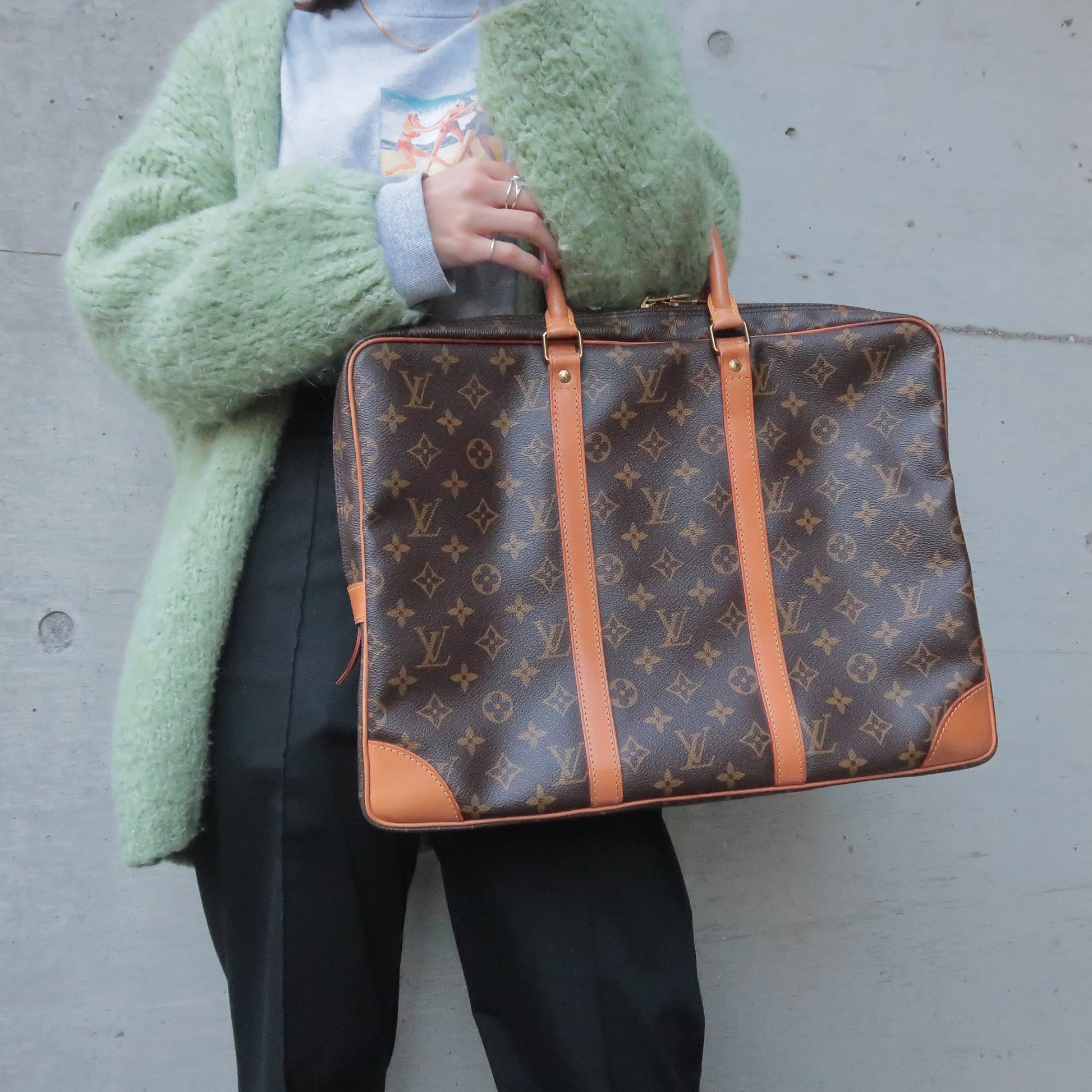 LOUIS VUITTON Monogram Porte Documents Bandouliere Briefcase