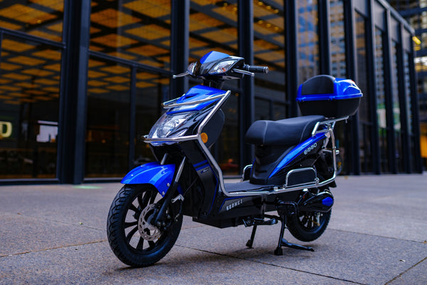 Emmo-Hornet-X-I-Electric-Scooter-Moped-EBike-blue-front-left