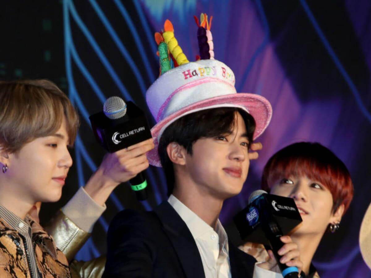 (BTS Jin's Pick!) Birthday Cake Hat