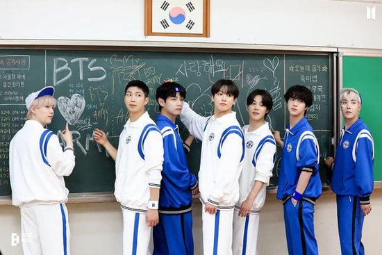 K-Pop グループ BTS の防弾少年団 Cheerful Sports Day の写真撮影中。