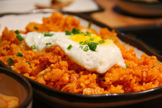 Ein Foto von Kimchi gebratenen Reis