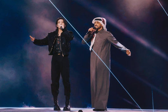 Ein Foto von Jungkook und Fahad Al Kubaisi.