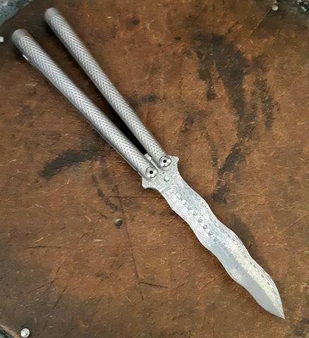 Eagle Claw Butterfly Knife - Sharp Gold Balisong - Sharp Steel Butterfly  Knives