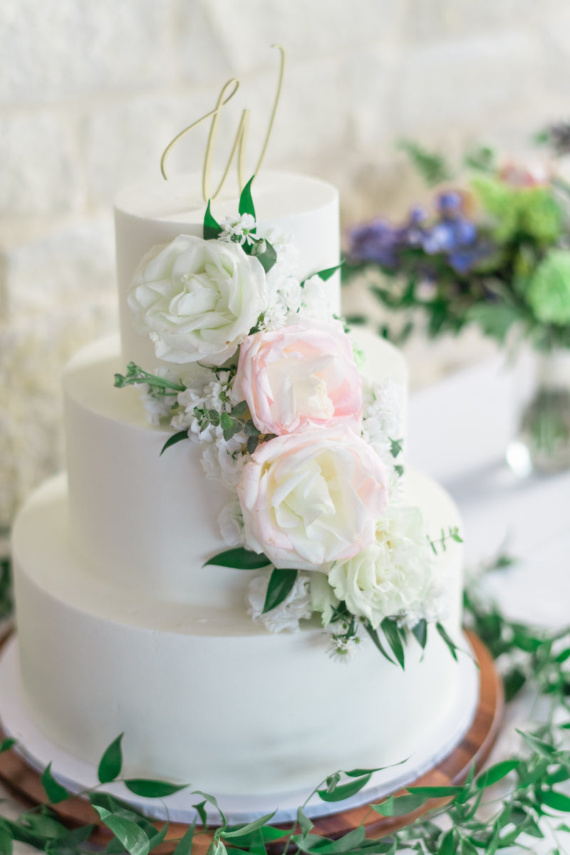 Beautiful White Wedding Cake with Flowers