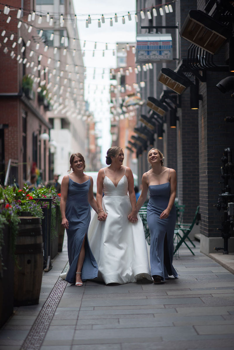 Bride and Bridesmaids Outdoor Photos