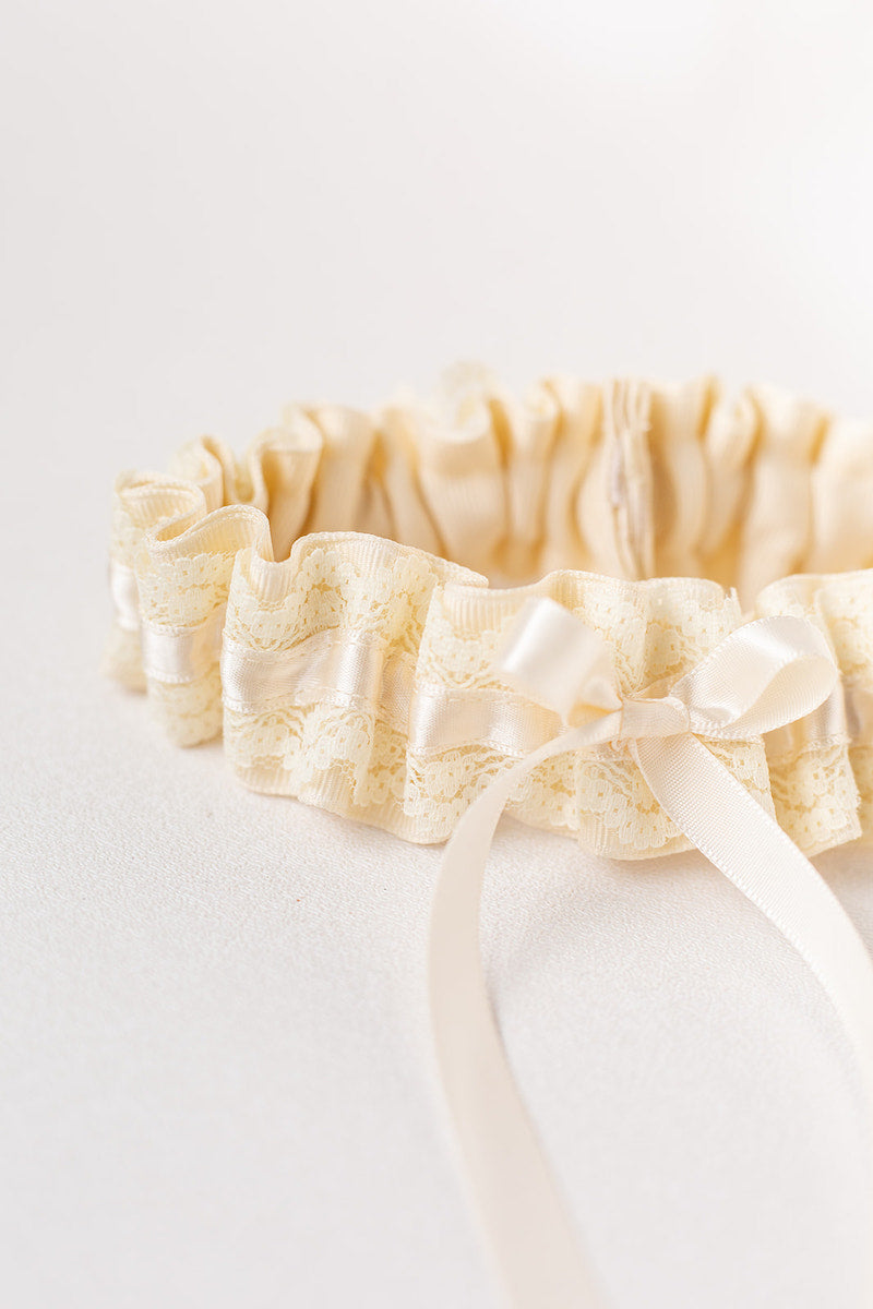 modern bridal garter with grosgrain and lace