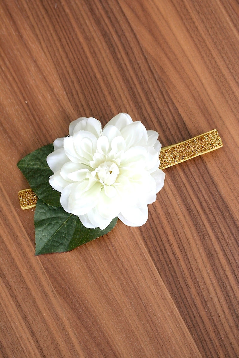 flower wedding garter with gold glitter