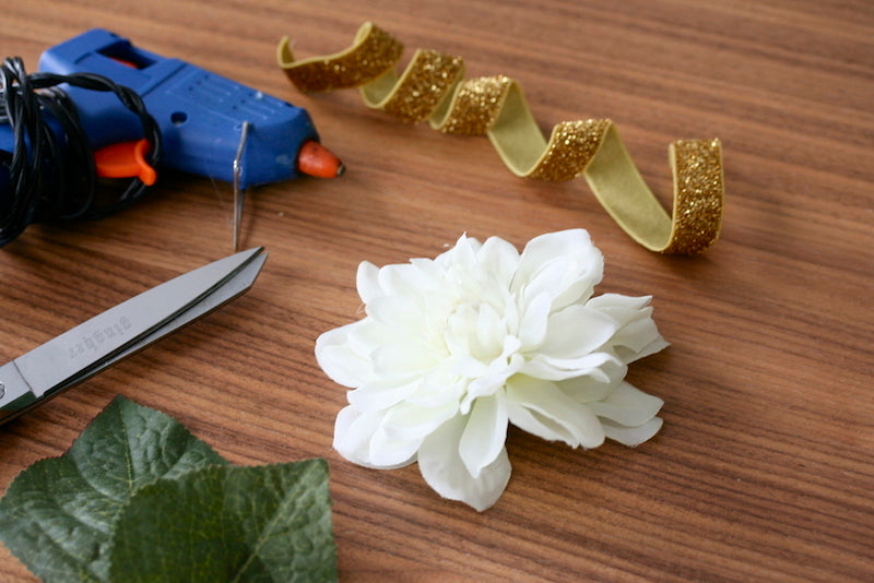 materials for wedding garter
