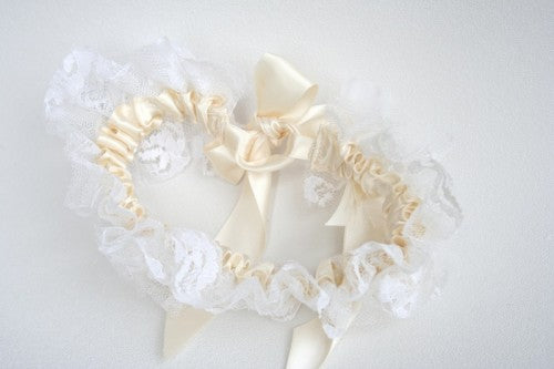 Heirloom-Vintage-Lace-Wedding-Garter-Style-601-The-Garter-Girl