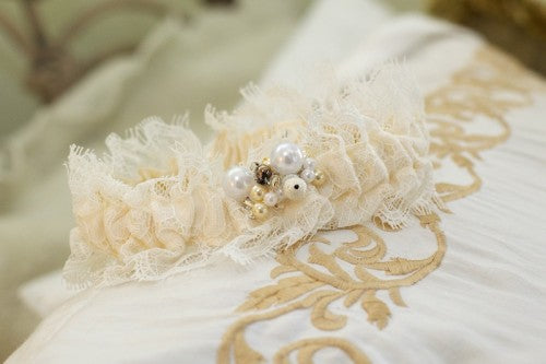 beautiful-lace-wedding-garter-The-Garter-Girl