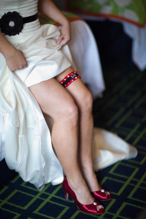 bride-with-red-white-polka-dot-embroidered-garter
