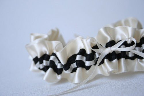 couture-ivory-black-bridal-garter-The-Garter-Girl