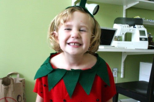 easy-diy-kids-halloween-costume-strawberry