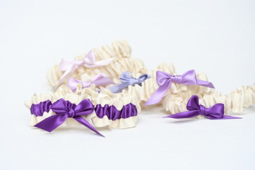 fun-bridesmaid-gift-wedding-garter-set-ombre-The-Garter-Girl