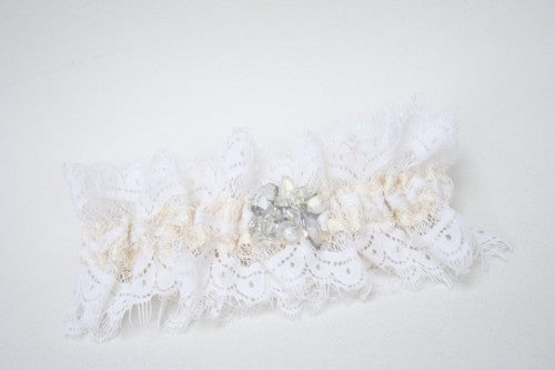 ivory-lace-wedding-garter