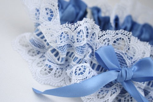 modern-lace-wedding-garter-The-Garter-Girl