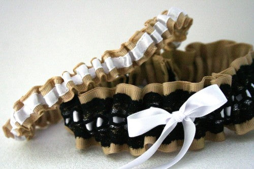 oatmeal-white-and-black-lace-wedding-garter-set