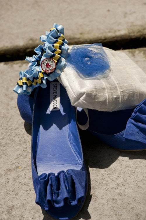 polka-dot-wedding-garter-Loving-Legacy-Photography