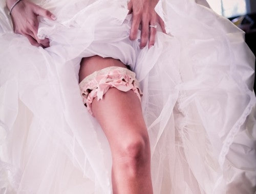 real-wedding-garter-and-dress-dove-photography