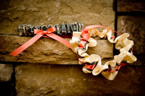 real-wedding-garter-camouflage-coral-and-ivory