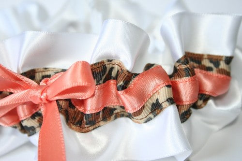 stylish-animal-print-wedding-garter