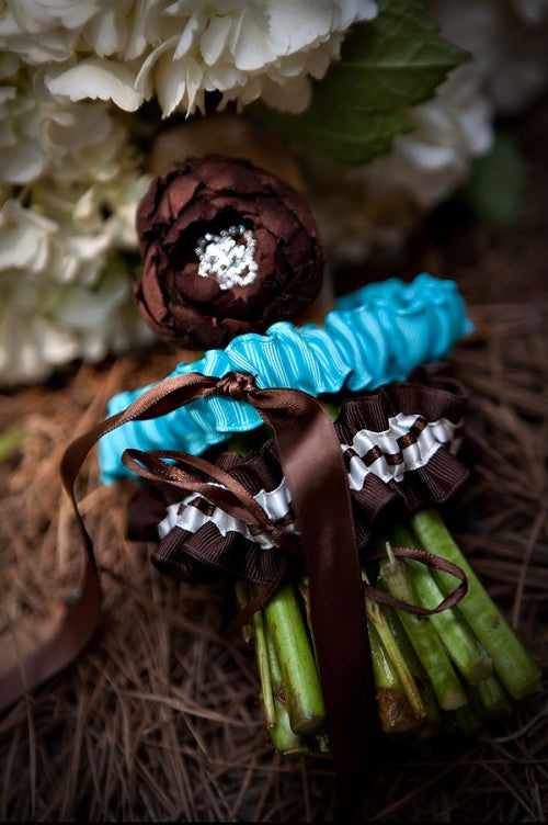 turquoise-and-brown-unique-wedding-garters