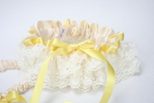 yellow-ivory-lace-wedding-garter-set-The-Garter-Girl