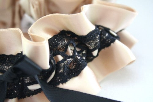 custom-wedding-garter-The-Garter-Girl14
