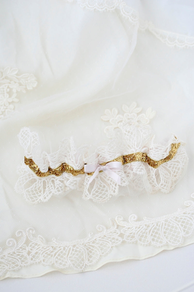 heirloom-lace-wedding-garter-the-garter-girl-4