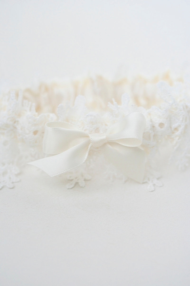 shimmer lace wedding garter in ivory