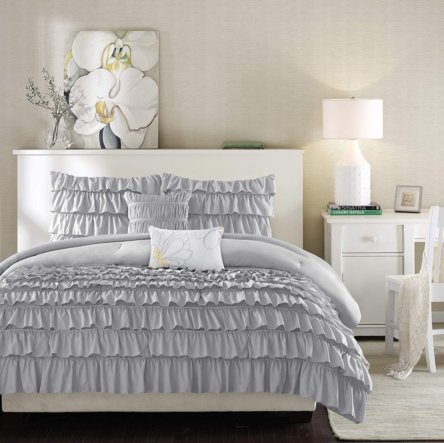 Soft bedding. Elegance White / Grey.