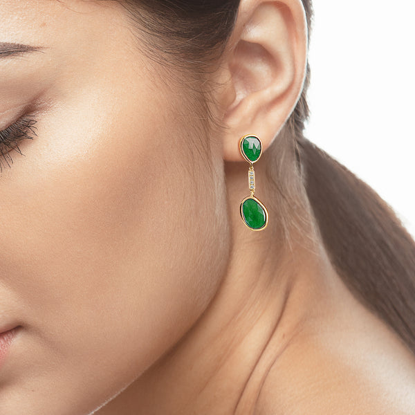 Precious Nina earrings in 18k yellow gold with Emerald stones and diamonds