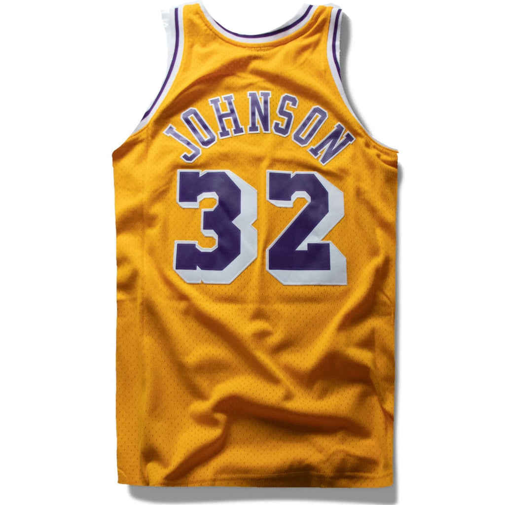 magic johnson jersey number