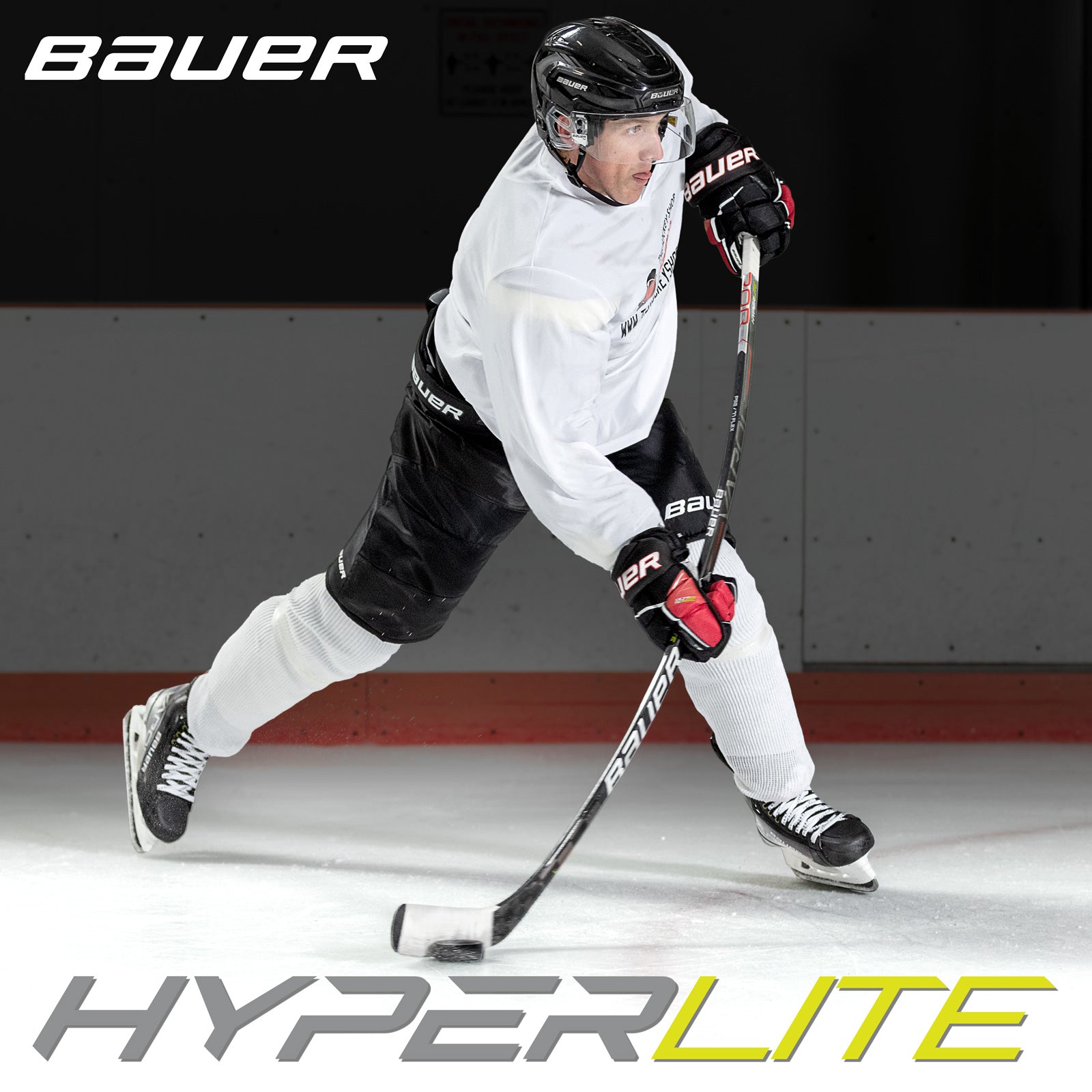 Bauer-hyperlite-stick-on-ice-feature.jpg?v=1627608407