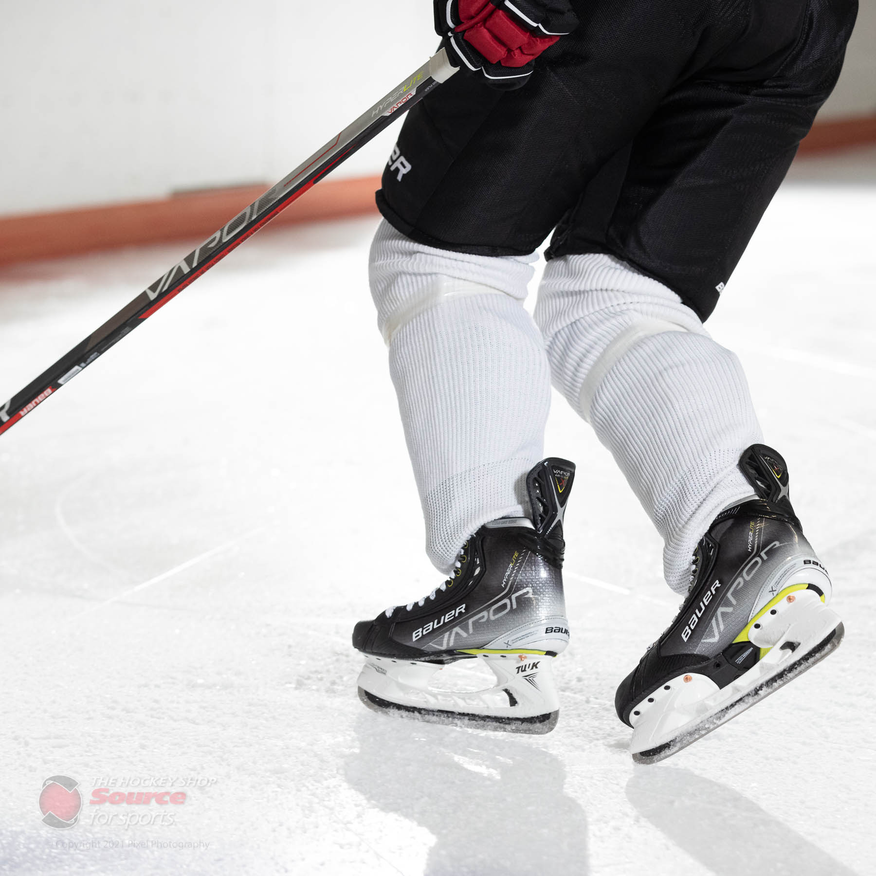 Bauer Vapor Hyperlite Senior Hockey Skates Review