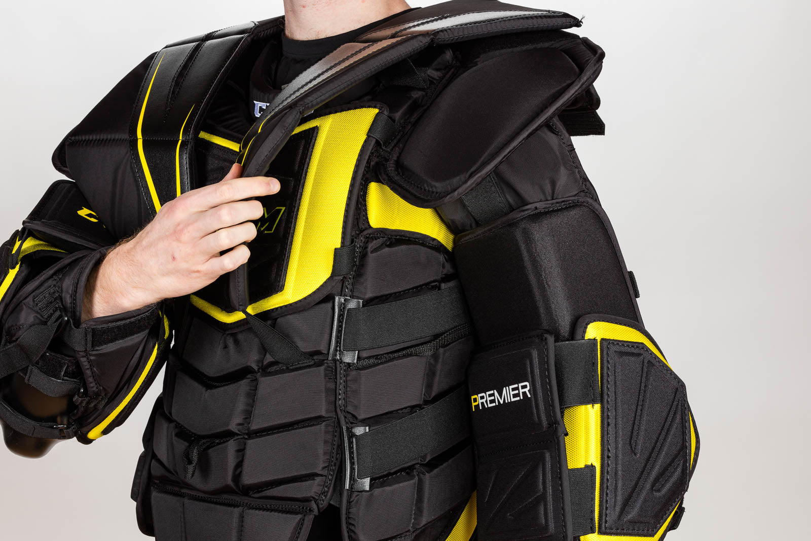 Looking for the ccm beefiest chest protector out there : r/hockeygoalies