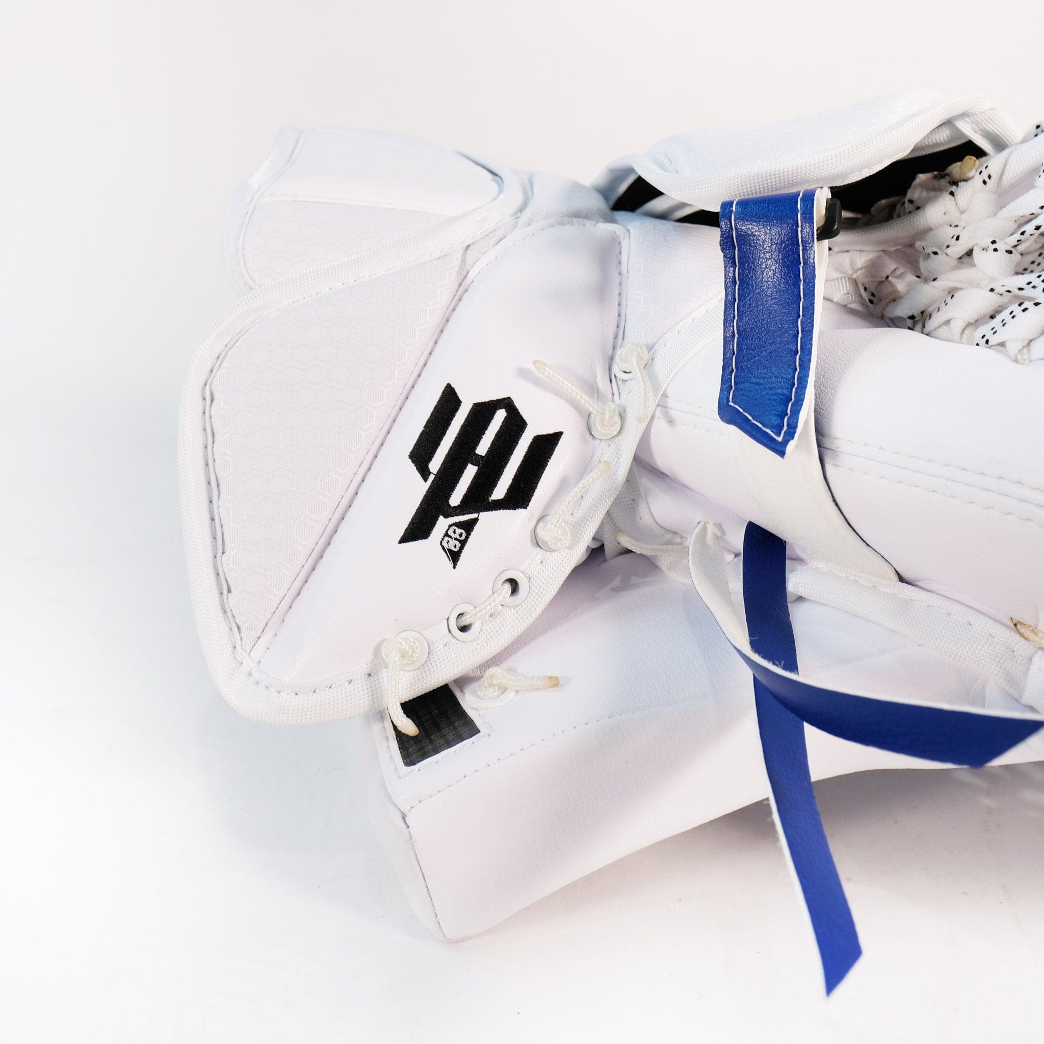 Bauer Vapor NHL Custom Senior Goalie Catcher & Blocker Set - Pro Stock - Andrei Vasilevskiy