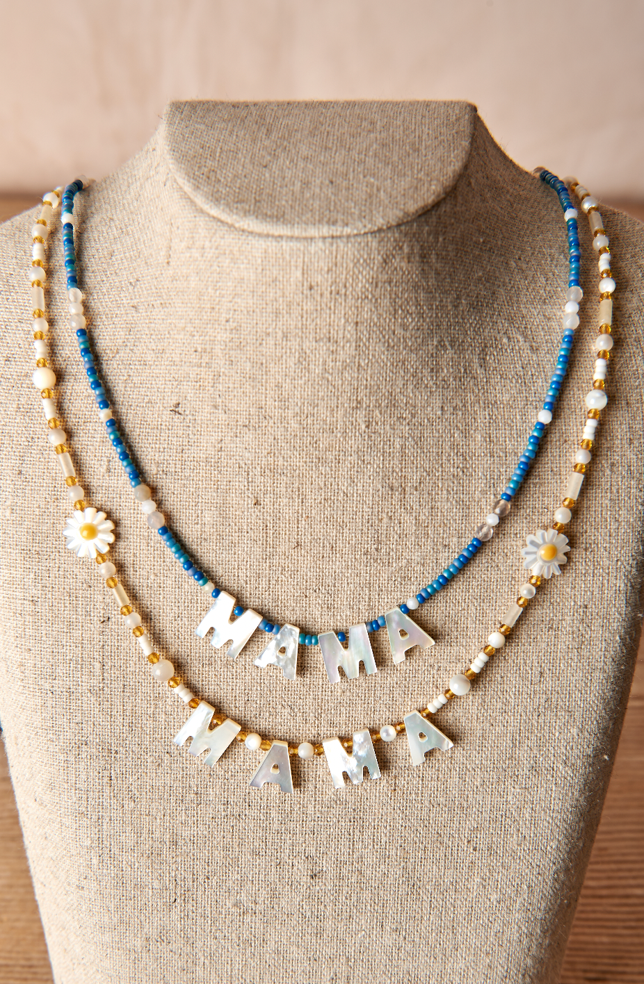 necklace set with pearls