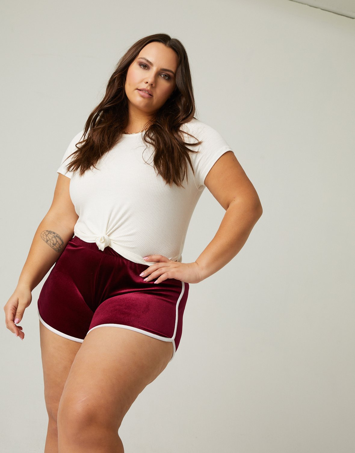 Curve Velvet Dolphin Shorts – Roses 