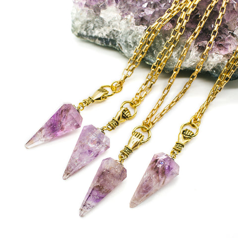 rack Uretfærdig sne How To Use Healing Crystals & Pendulums & What They Mean – ONZIE